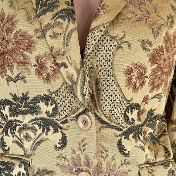 ✨Insight Nordstrom Luxurious Blazer✨ - Picture 9 of 13